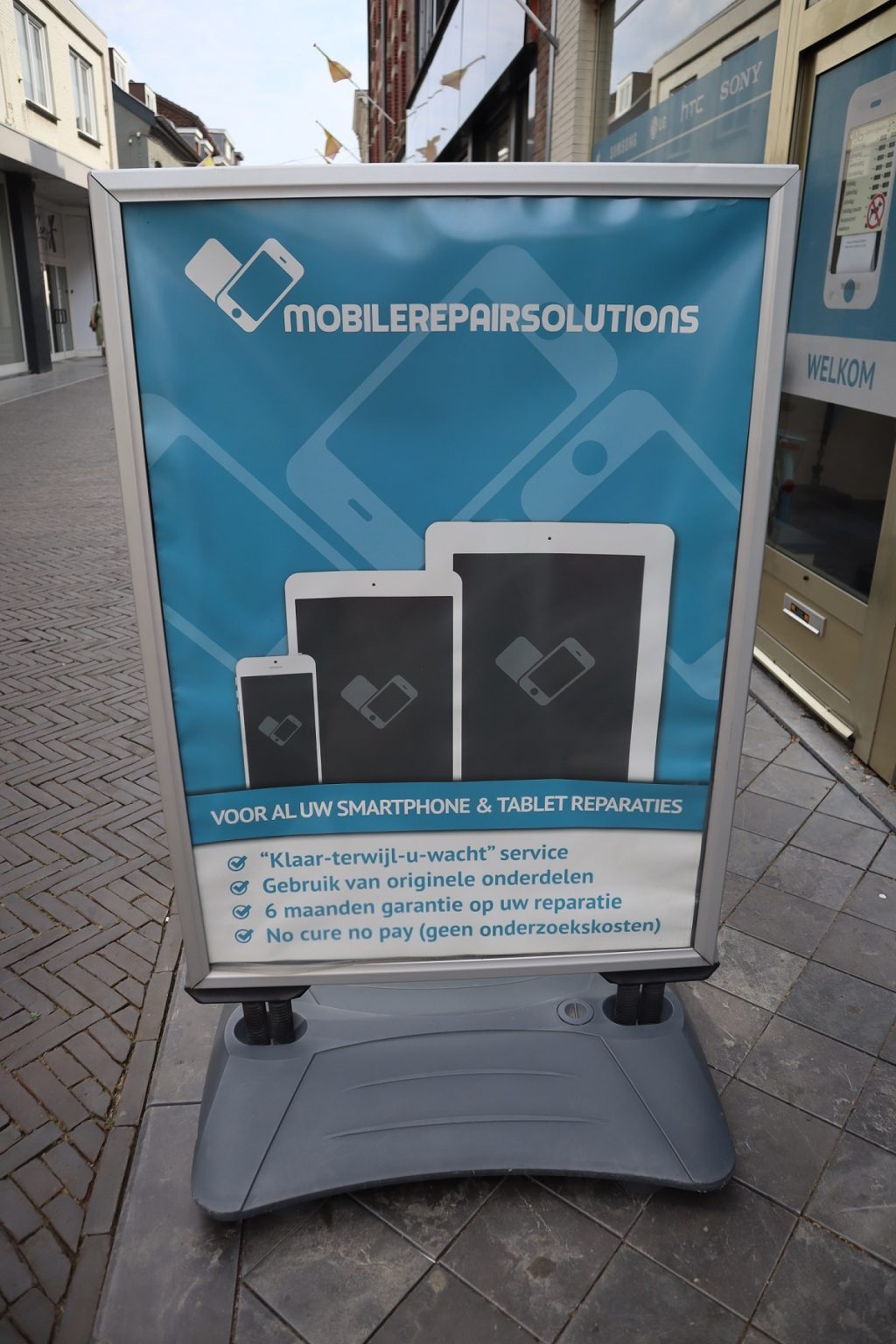 Mobile Repair Solutions foto Bord buiten
