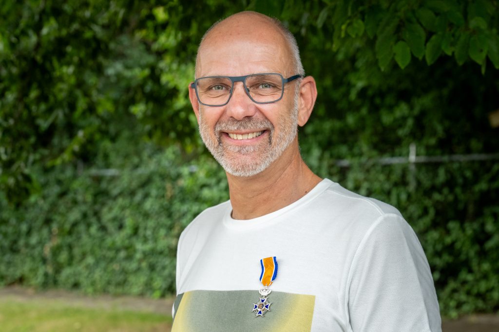 uitreiking Koninklijke onderscheiding Guus Brings