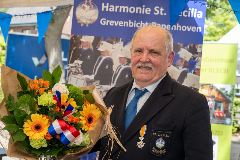 Afbeelding uitreiking Koninklijke onderscheiding Herman Smeets