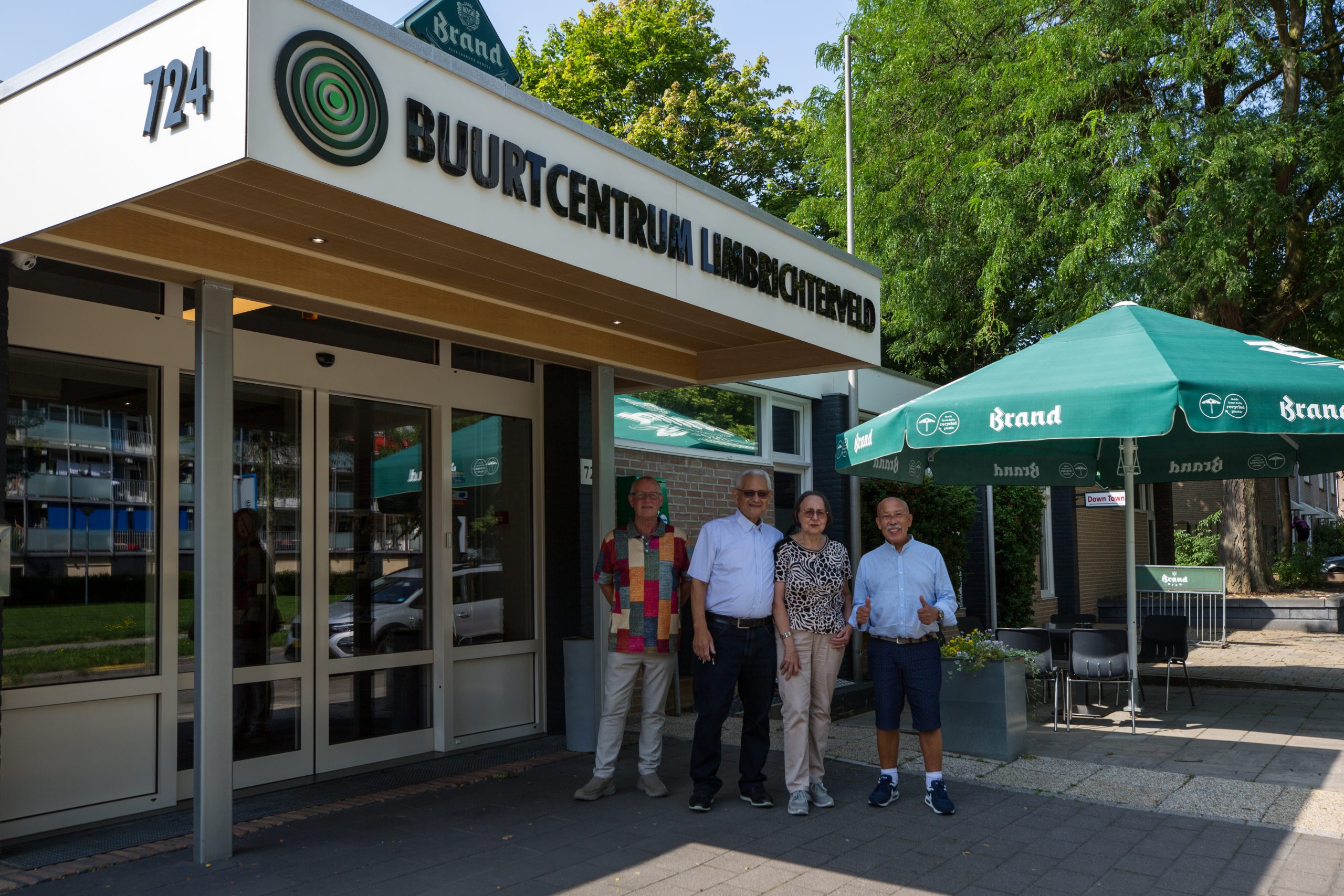 Vrijwilligers Jim en Gerda Rosbak vieren 50 jaar buurthuis Limbrichterveld